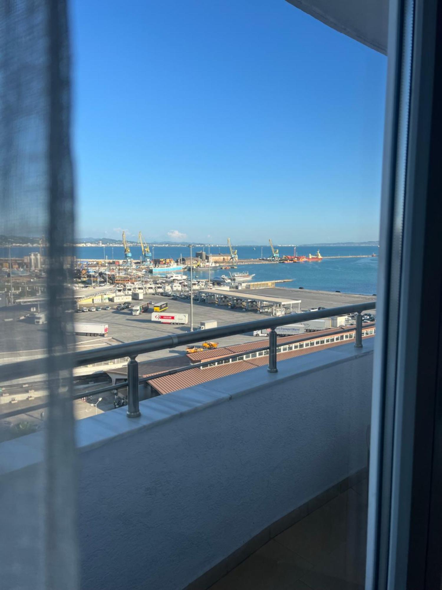 Port View Apartment 2 Durres Ngoại thất bức ảnh
